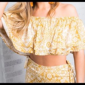 Free People Tops - White and Gold Crop Top Free People Tops - White and Gold Crop Top
